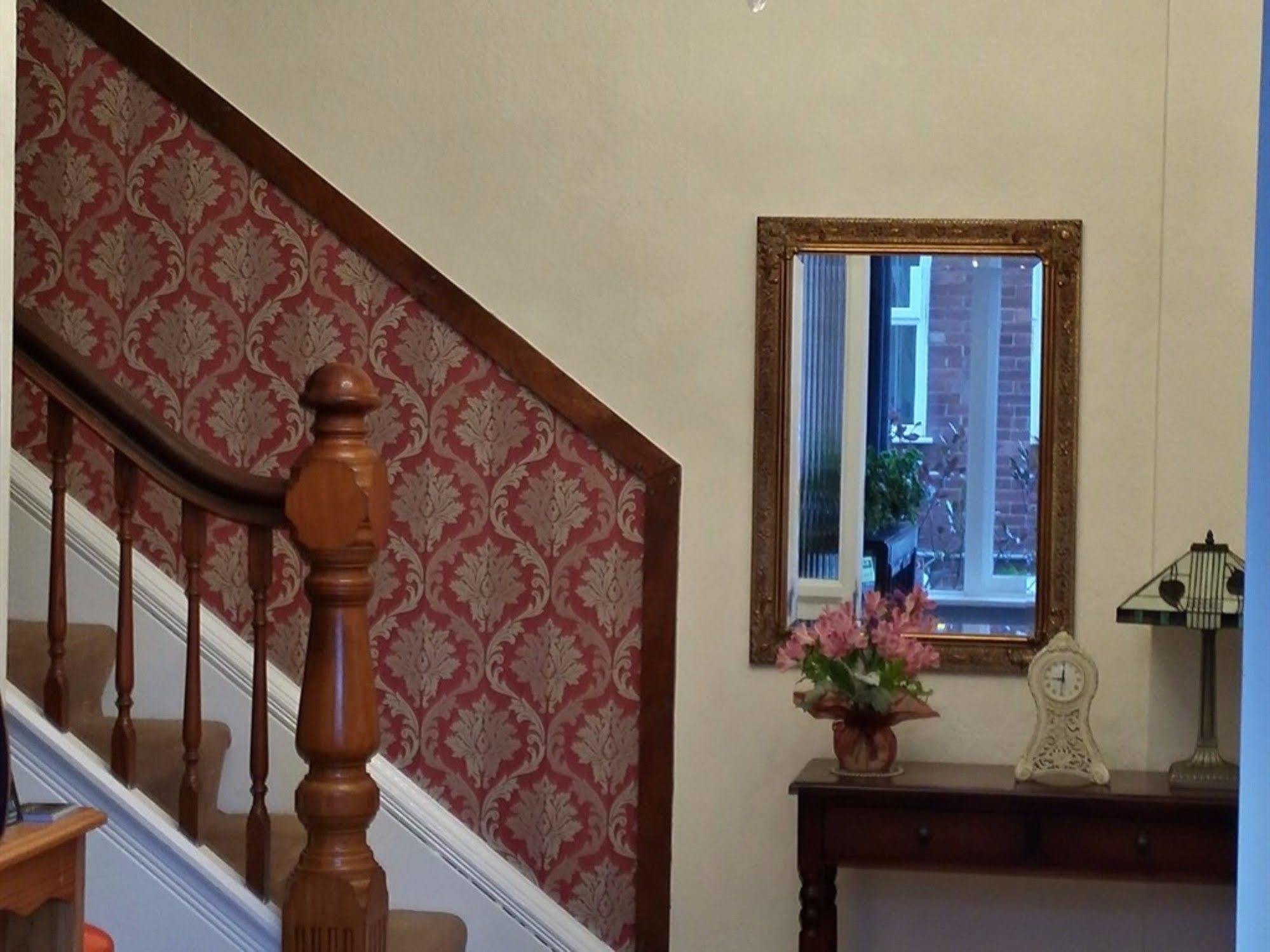 Eden House Bed & Breakfast แบล็คพูล ภายนอก รูปภาพ