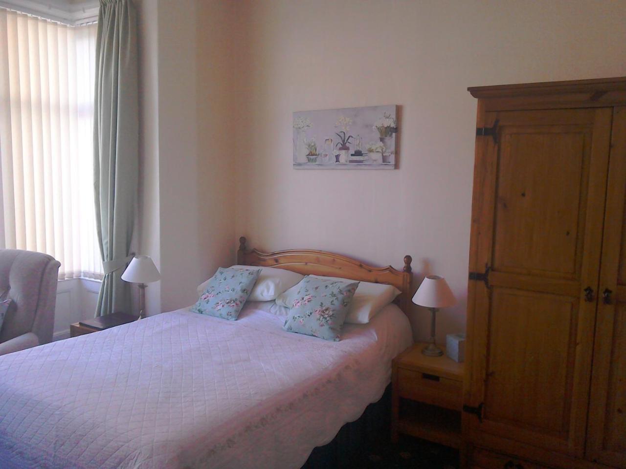 Eden House Bed & Breakfast แบล็คพูล ภายนอก รูปภาพ