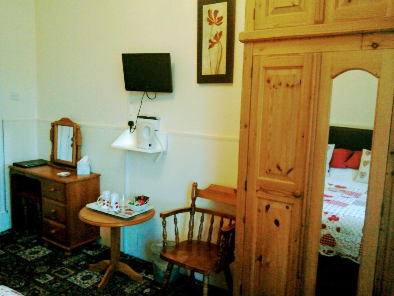Eden House Bed & Breakfast แบล็คพูล ภายนอก รูปภาพ